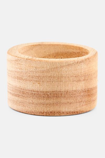 Muy Mucho Wooded Egg Holder, Tan