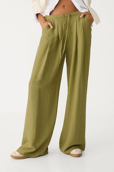 Stradivarius Flowing textured trousers with darts
