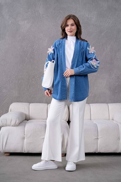 Miss Allos Jachetă kimono din denim brodat cu flori și pietre din tul brodat pe spate și mâneci pentru femei