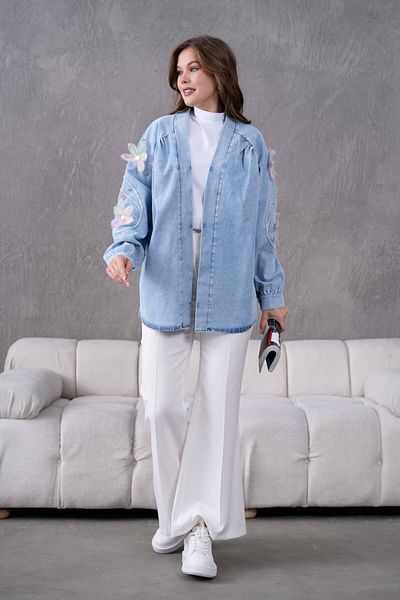 Miss Allos Jachetă kimono din denim brodat cu flori și pietre din tul brodat pe spate și mâneci pentru femei