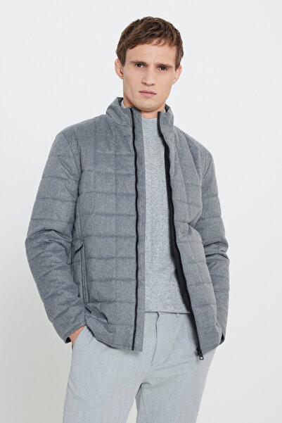 ALTINYILDIZ CLASSICS Erkek Gri Standart Fit Normal Kesim Dik Yaka Kapitone Desenli Yan Cepli Şişme Mont