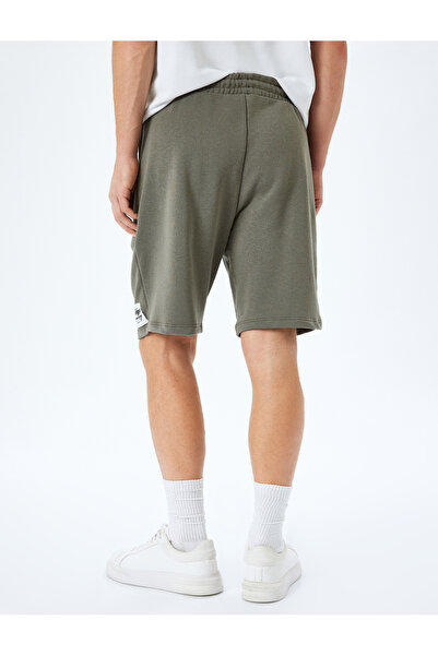 Koton Cepli Etiket Detaylı Pamuk Karışımlı Beli Bağcıklı Şort