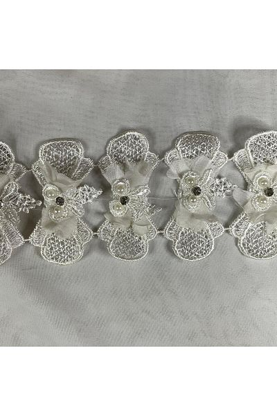 Bukle İplik 3.5 cm Wide Bow Tie Patterned Pearl and Crystal Tulle Detailed Guipure Strip - 1 Meter