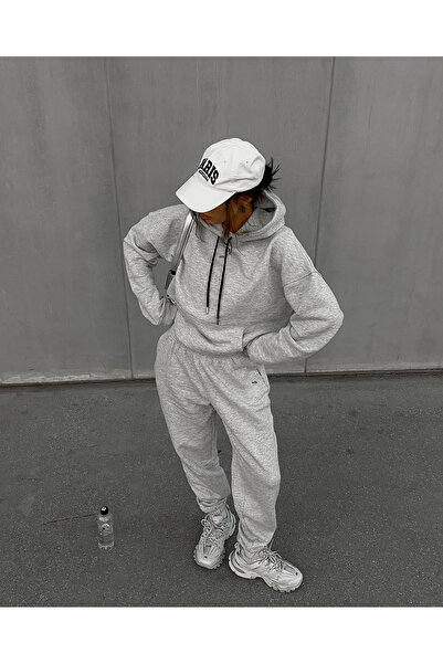 BNK Shop Women's Sports Suit Elegant Sweatshirt for Daily and Active Life