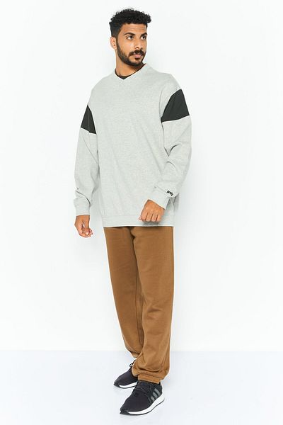 Levi's Men Oversized Crew Neck Long Sleeve Color-block Sweatshirt, Grey