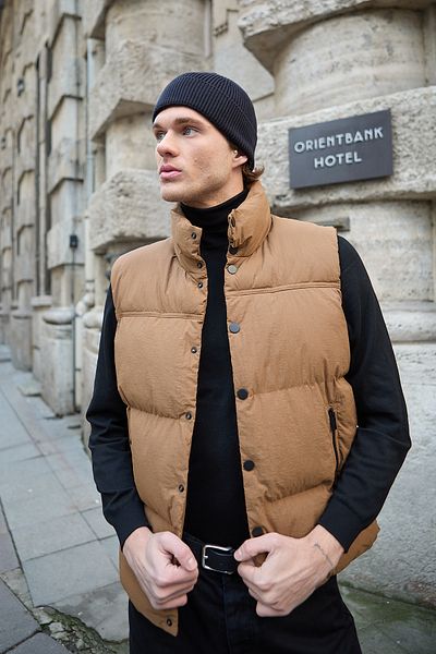 Danger Men's Padded Puffer Vest Brown