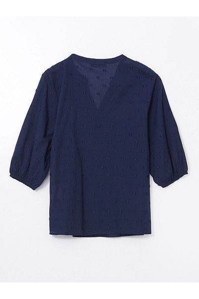 LC Waikiki Γυναικεία μπλούζα με υφή LCWAIKIKI Classic Runaway Collar