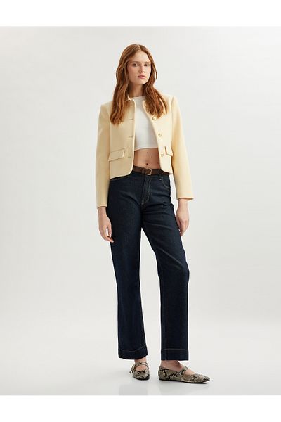 Koton Μακρυμάνικο Crop Jacket με κουμπιά και λεπτομέρεια τσέπης με πτερύγιο