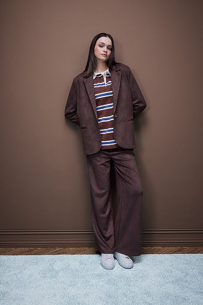 DeFacto Blazerjacke aus Kunstleder mit normaler Passform und Revers E7236AX25SP