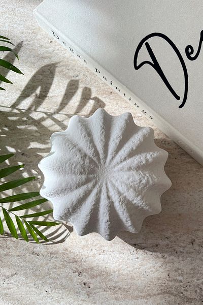 Mandalin Art Studio Hm Equivalent - Decorative Concrete Corrugated Lid Box
