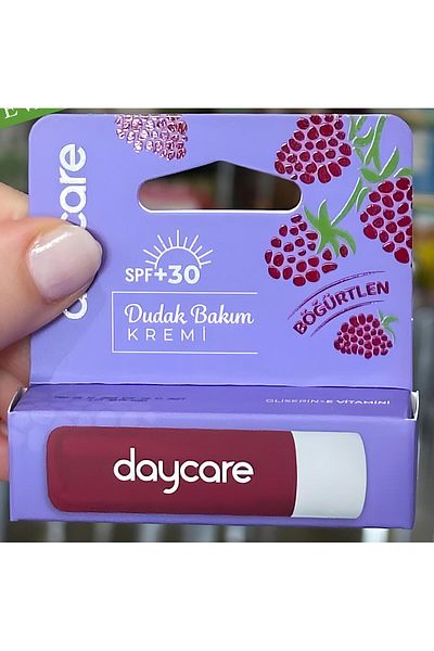 Daycare Lip Care Gloss Lip Balm |   Nourishing, Moisturizing |   Glycerin, Vitamin E, Blackberry