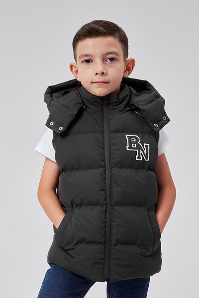 Benittokids Пухена жилетка с качулка за момче 51310