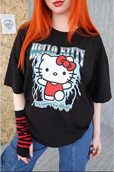 1blood Siyah Renkli Kırmızı Elbiseli Detaylı Japonca Yazılı Hello Kitty
