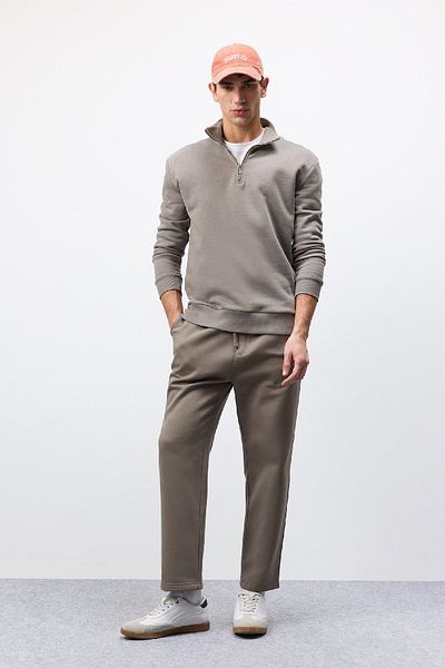 DeFacto Bequemes, bequemes Sweatshirt mit Reißverschluss und Stehkragen und normaler Passform X7405AZ25SP