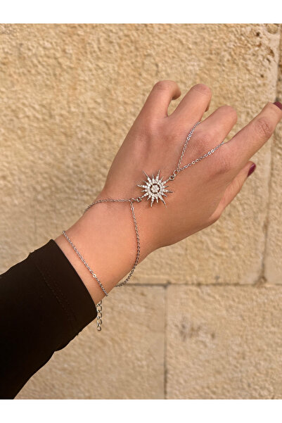 pop up store Silver Color Star Hand Accessory with Zircon Stone