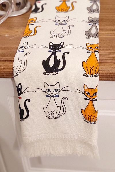 CNR Garden 40x60 Cm Printed Hand and Face Towel Set - Kitchen Towel, Wooden Base
