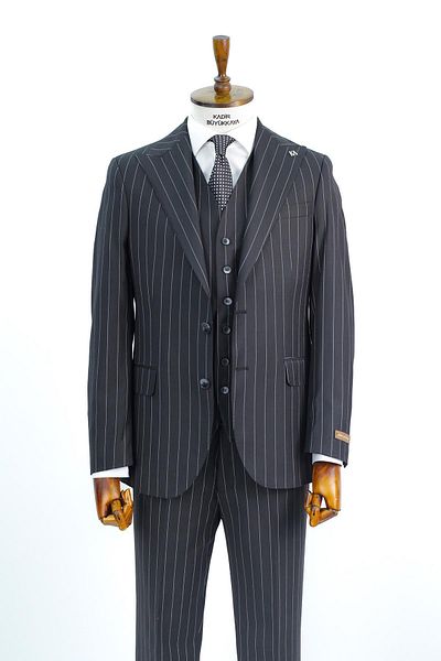 Kadir Büyükkaya Men's Suit - Wide Collar and Vest Detail - Kav1051W