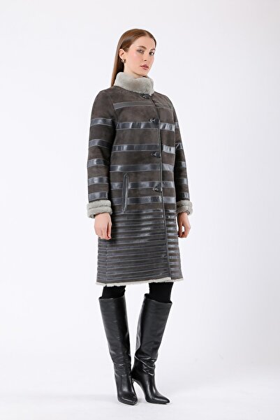 Leather Club Gri Çift Taraflı Deri Aksesuarlı Kürk Kaban