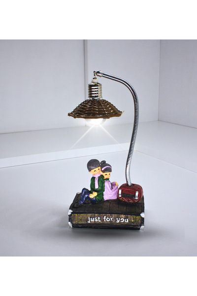 Janset Parkta Oturan Sevgili Biblosu Işıklı