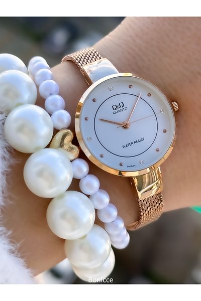 Q&Q Rose Color 30mm Case Diameter - Wire Mesh Steel Thin Band Stone Detailed Women's Wristwatch & Heart Bracelets