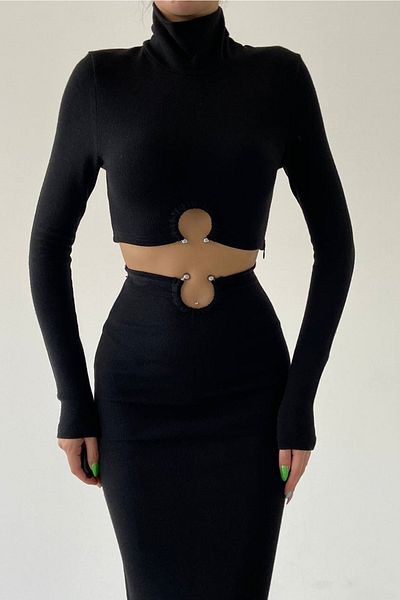 bayansepeti Bluză și fustă midi din tricotaje negre cu gât - Set cu accesorii 336