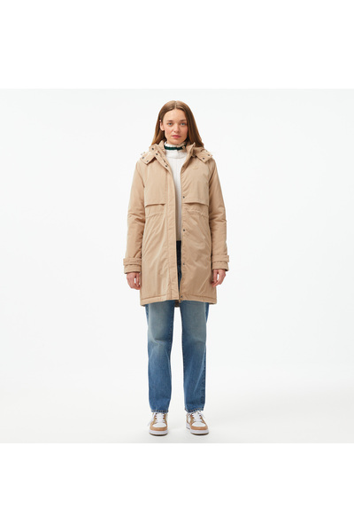Lacoste Kadın Relaxed Fit Kapüşonlu Bej Mont