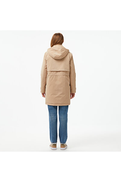 Lacoste Kadın Relaxed Fit Kapüşonlu Bej Mont