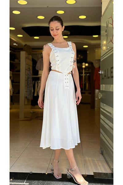 Unique Lace-Detailed Midi-Size Skirt