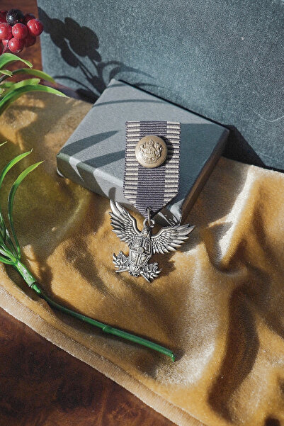 İZEV VAKFI Kartal Arma Broş