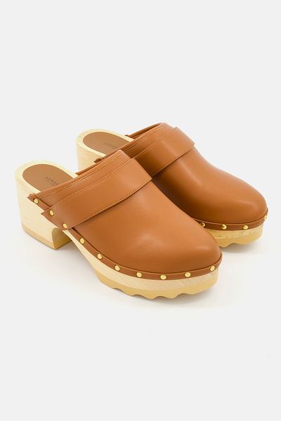 Aerosoles Women Medium Fit Slip On Lather Clogs, Tan