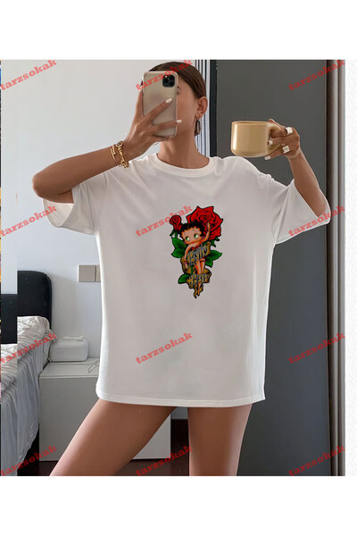 Tarzsokak Bunica mea are 889 de ani.