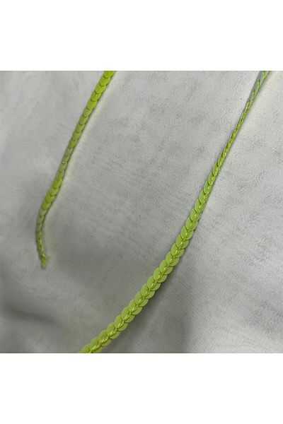 Bukle İplik Holo Flake Decorative Strip in Light Green to Pink - Flake Diameter 0.6 cm (5 Meters)
