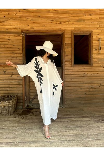 moneta boutique Rochie cămașă din viscoză brodată albă - oversize fit, cu buzunar