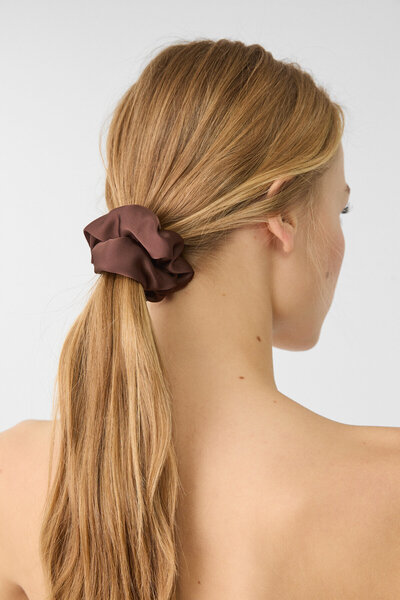 Stradivarius Set of 3 scrunchies