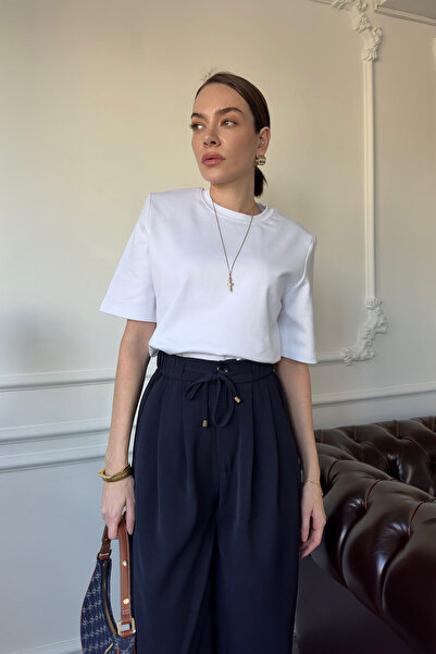 MAGARDE Първокласна бяла тениска с подплата на раменете