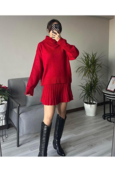 AB LOOKS Kadın Kırmızı Kalın Kışlık Kazak Ve Pileli Mini Etek Ikili Takım Pamuk Kışlık Boğazlı Alt Üst Triko