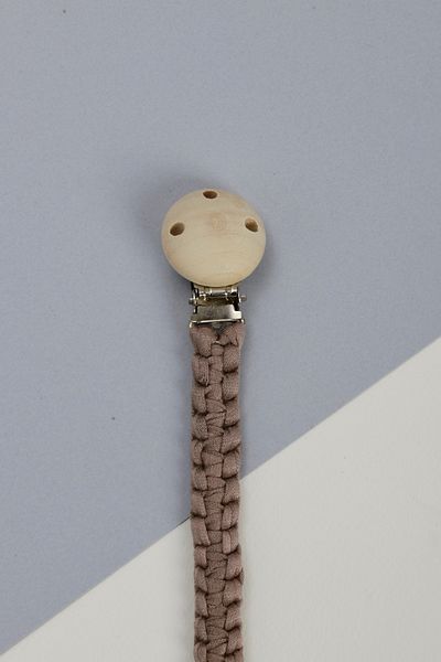e&f Store Hand Knitted Natural Wooden Pacifier Holder - Plain - Brown