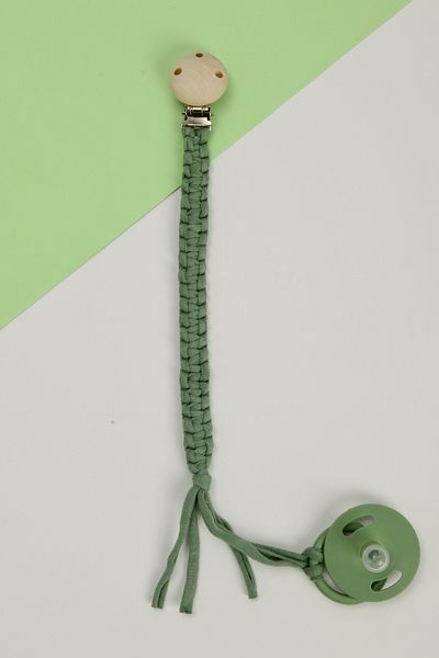 e&f Store Hand Knitted Natural Wooden Pacifier Holder - Plain - Green