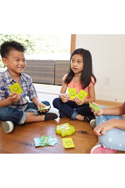 mattel Scrabble Gas Out! Dhw40