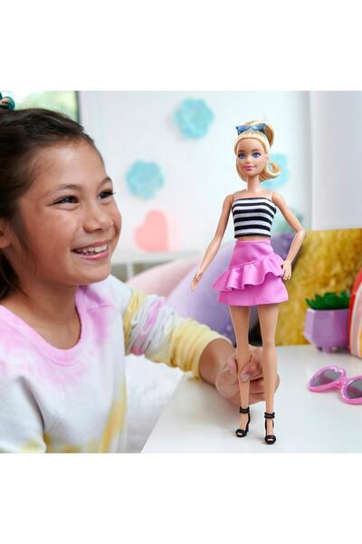 Barbie Fashionistas Doll - Black and White HRH11