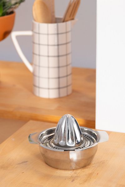 Beige & Stone Durable Stainless Metal Lemon Squeezer