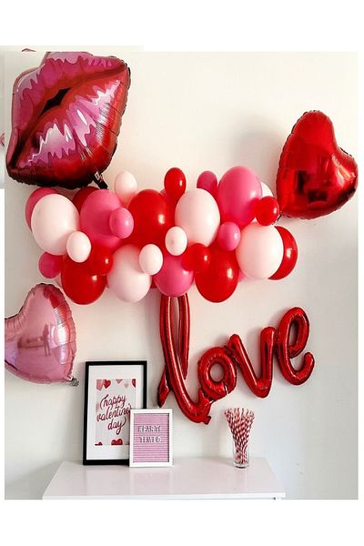 CUGY ΚΟΚΚΙΝΟ ΛΕΥΚΟ ΜΠΑΛΟΝΙ ΜΕ ΛΕΠΤΟΜΕΡΗ ΧΕΙΛΟΣ LOVE & LOVE CONCEPT ΣΕΤ ΕΙΔΙΚΗ ΗΜΕΡΑ ΑΓΑΠΗΣ