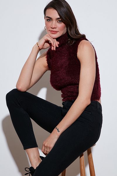 Lela Pulovere crop cu gât țesut cu pene moale 4615566