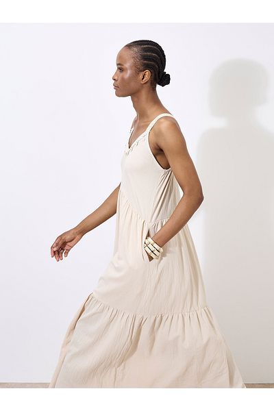 Apricot Gestuftes Midikleid Mit Muscheldetails