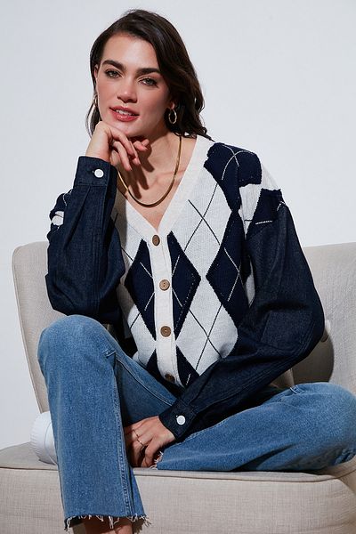 Lela Patterned Regular Fit Buttoned V-Neck Crop Cardigan Cardigan 4615553