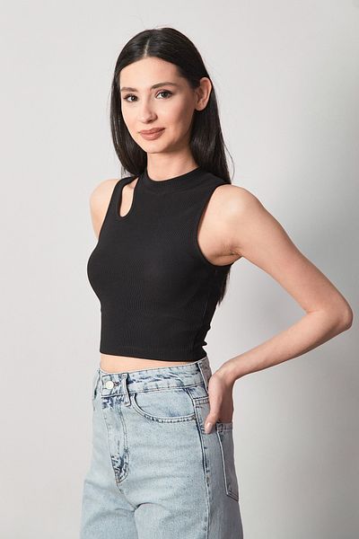 Fulla Moda Corp crop pentru umeri cu fir cu fereastră