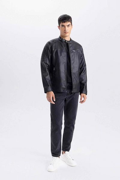 DeFacto Wasserabweisender Slim-Fit-Kunstledermantel mit Reißverschluss – Stehkragen D6241ax25sp