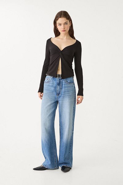 Stradivarius Knotted T-shirt with vent