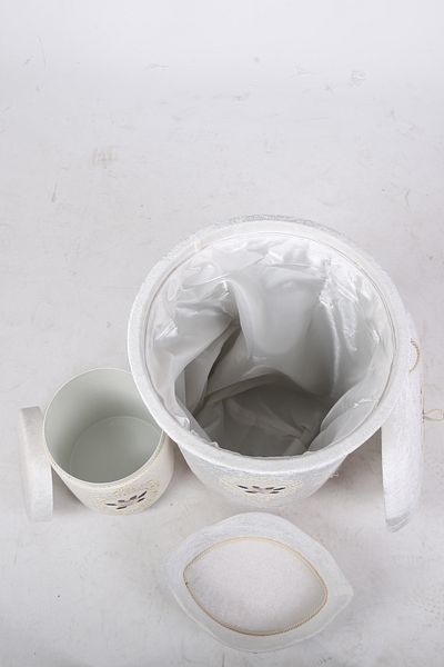 Dokumacıoğlu Σετ μπάνιου Shems Cream 6 τεμαχίων με δαντέλα (3 τεμάχια χαλάκι μπάνιου + 3 τεμάχια σετ καλαθιού πλυντηρίου)