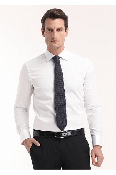Ramsey Einfarbiges, klassisch gewebtes Hemd aus 100 % Baumwolle im Regular Fit